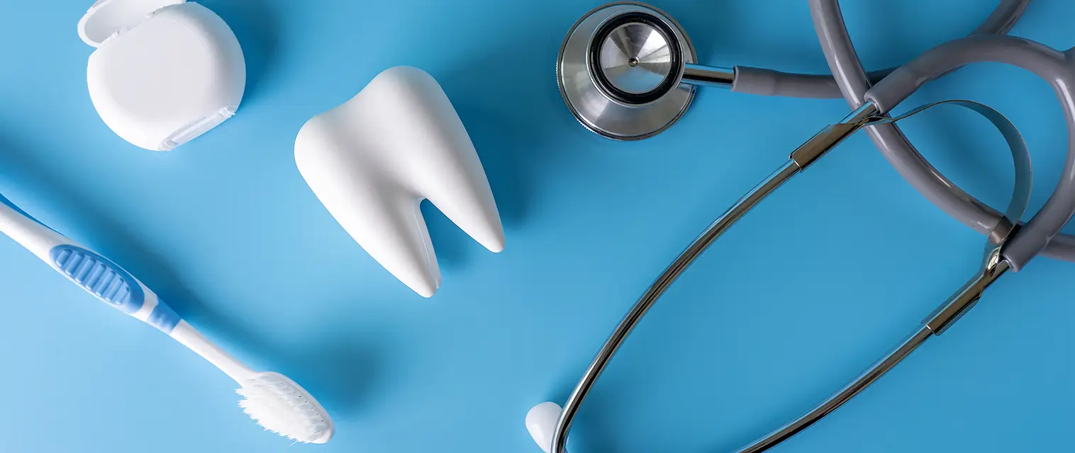 Lentes de contato dental valem a pena? Entenda indicações e cuidados
